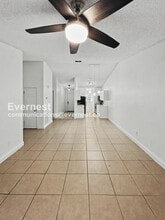 3436 Sunrise Villas Ct N in Tampa, FL - Building Photo - Building Photo