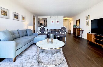 2040 Franklin St in San Francisco, CA - Building Photo - Building Photo