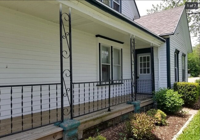 property at 915 Merrill St