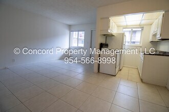 1727 Liberty St in Hollywood, FL - Building Photo - Building Photo