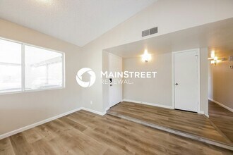 337 W Kristal Way in Phoenix, AZ - Building Photo - Building Photo