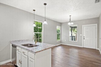 922 Glencarin St in Jacksonville, FL - Building Photo - Building Photo