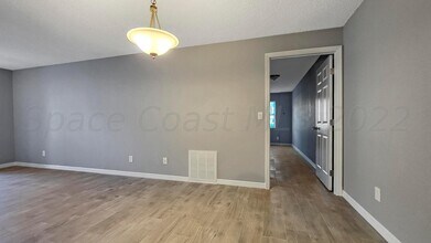 318 Sun Dial Ct in Cocoa, FL - Building Photo - Building Photo