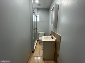 1843 Frankford Ave, Unit 2 ND FLOOR in Philadelphia, PA - Building Photo - Building Photo