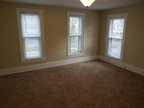 221 Hollister Ave SE-Unit -2 in Grand Rapids, MI - Building Photo - Building Photo