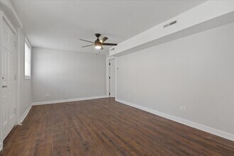 1849 W Augusta Blvd in Chicago, IL - Foto de edificio - Building Photo