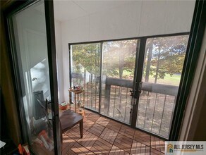 277 Cross Dr in Monroe Township, NJ - Building Photo - Building Photo