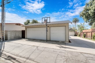 715 Ocean View Ave in Monrovia, CA - Foto de edificio - Building Photo