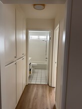 11745 Courtleigh Dr in Los Angeles, CA - Building Photo - Building Photo