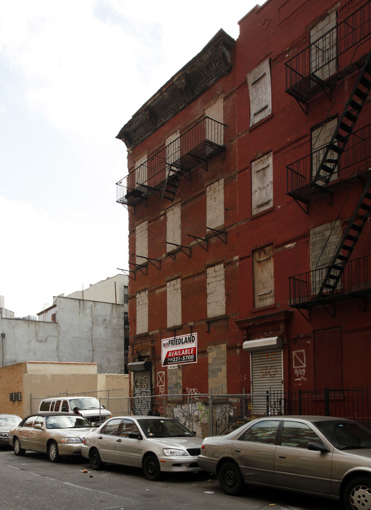 308 W 127th St in New York, NY - Building Photo