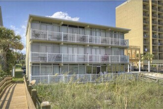 122 Camrose Wy in Myrtle Beach, SC - Building Photo - Building Photo