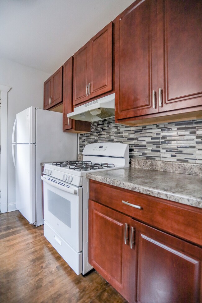 6420 N Newgard Ave-Unit -2W in Chicago, IL - Foto de edificio - Building Photo