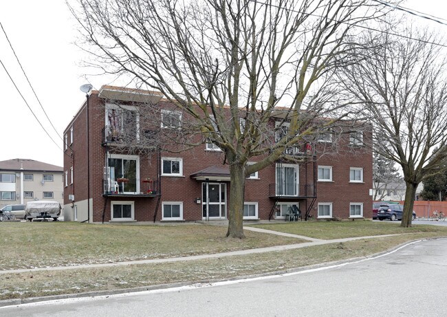 38 Plymouth Ct in Guelph, ON - Building Photo - Primary Photo