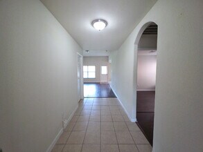 609 Canoe Way in Crowley, TX - Building Photo - Building Photo
