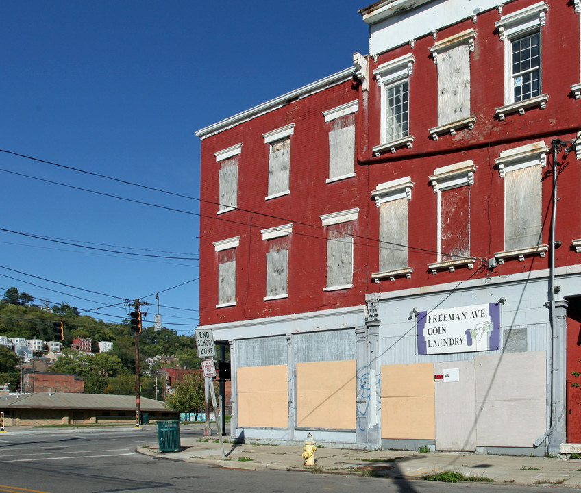 2022-2024 Freeman Ave in Cincinnati, OH - Building Photo