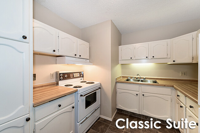 Cedarville Apartments in Edmonton, AB - Building Photo - Building Photo