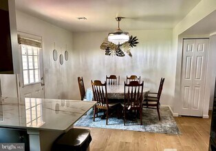358 Stonehedge Ln in Mechanicsburg, PA - Building Photo - Building Photo