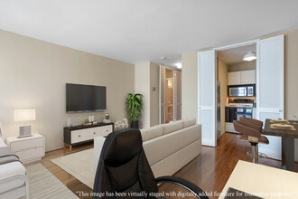 21 W Goethe St, Unit 15D in Chicago, IL - Building Photo - Building Photo