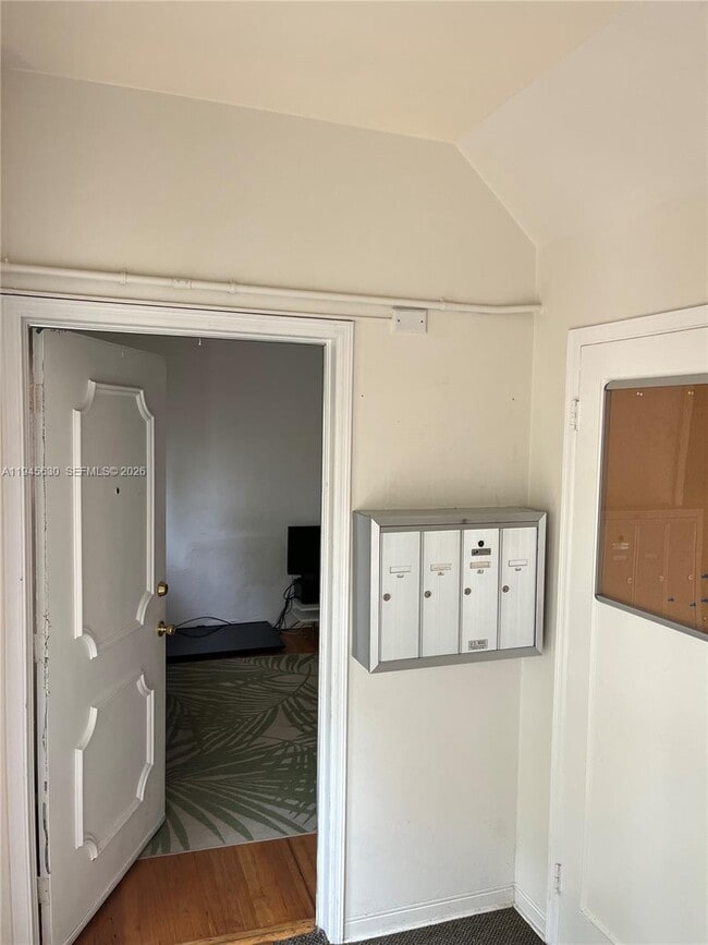 715 NE 91st St in Miami Shores, FL - Building Photo - Building Photo