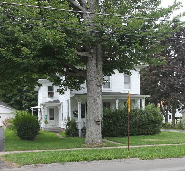 86 Park Ave in Brockport, NY - Building Photo - Building Photo