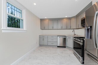 2 Bryn Mawr Pl, Unit Gr Level in Yonkers, NY - Building Photo - Building Photo
