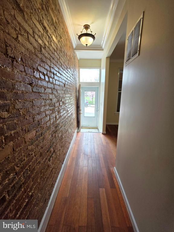 2122 E Hoffman St in Baltimore, MD - Building Photo - Building Photo