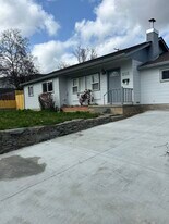 918 Knapp St in Yreka, CA - Building Photo
