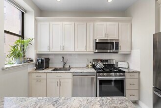 263 10th St in Jersey City, NJ - Building Photo - Building Photo