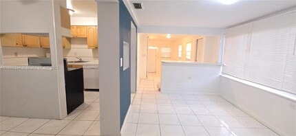 502 N 70th Way in Hollywood, FL - Foto de edificio - Building Photo