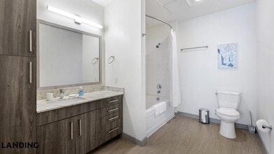 101 S Center St, Unit 447 in Arlington, TX - Building Photo - Building Photo