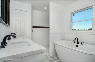 1837 Ardmore St NE in Palm Bay, FL - Foto de edificio - Building Photo