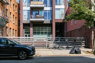 480 Humboldt Street in Brooklyn, NY - Building Photo - Building Photo