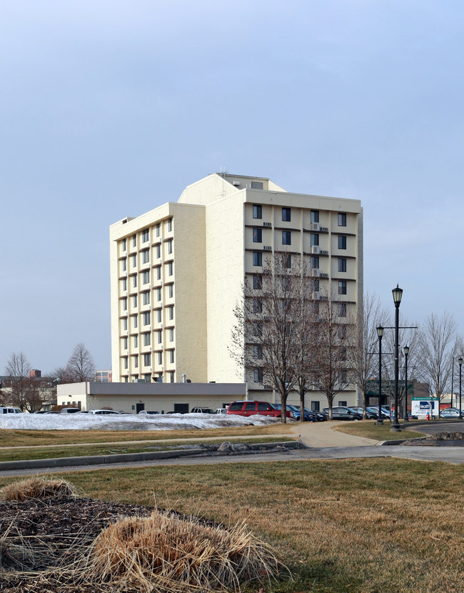 Trinity Tower in South Bend, IN - Building Photo - Building Photo