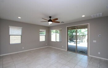 12110 W Desert Moon Way in Peoria, AZ - Building Photo - Building Photo