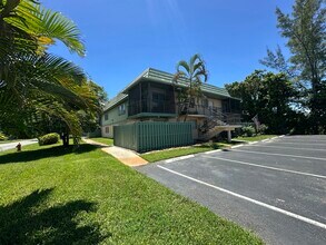 1799 Fairview Villas Dr in West Palm Beach, FL - Building Photo - Building Photo