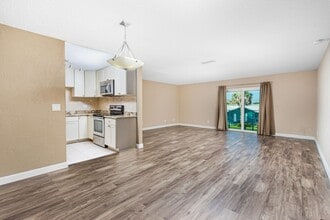 2250 Ocean Shore Blvd in Ormond Beach, FL - Building Photo - Building Photo