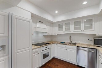 1821 Westlake Dr in Austin, TX - Building Photo - Building Photo