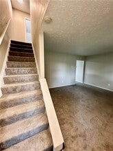 221 Brunswick Dr in Elyria, OH - Building Photo - Building Photo