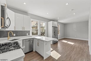 59 Locust Ave in Wallington, NJ - Building Photo
