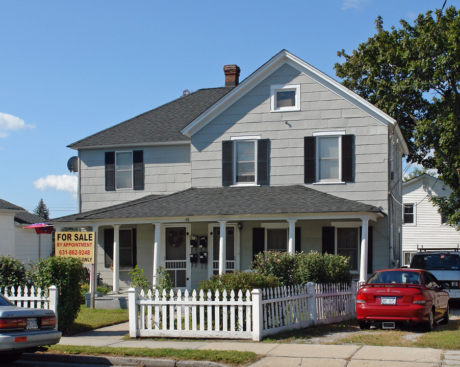 48 Railroad Ave in Patchogue, NY - Building Photo