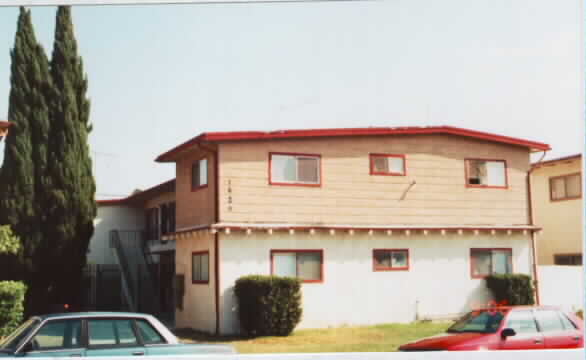 1629 Lomita Blvd in Harbor City, CA - Foto de edificio