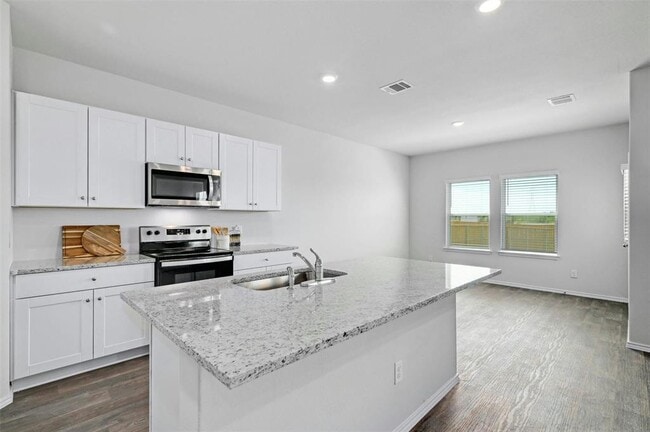 4816 Cork Xing in Canyon Lake, TX - Building Photo - Building Photo