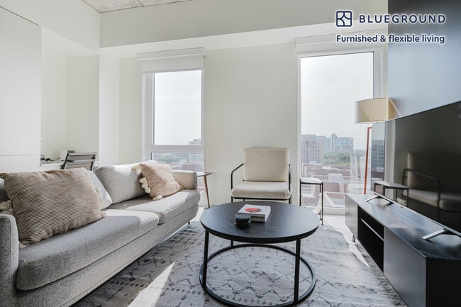 343 W Schiller St