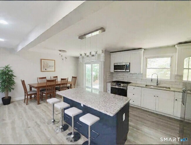 27 Paper Mill Rd in New Milford, CT - Building Photo - Building Photo