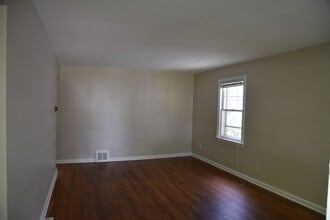 263 E Beechwold Blvd in Columbus, OH - Foto de edificio - Building Photo