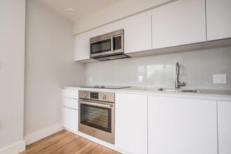 330 Harvard St, Unit 4 in Cambridge, MA - Building Photo - Building Photo