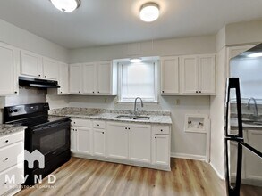 1861 Warner Ave in Memphis, TN - Foto de edificio - Building Photo