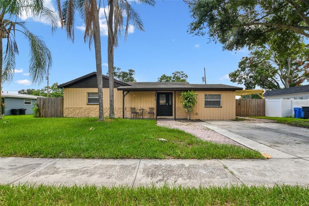 4816 Holiday Dr in Tampa, FL - Building Photo