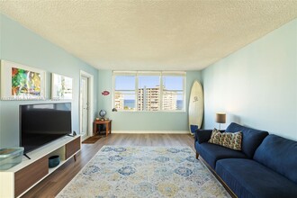 201 N Ocean Blvd in Pompano Beach, FL - Building Photo - Building Photo