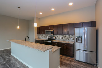 High Pointe Apartments in Sheboygan, WI - Building Photo - Interior Photo